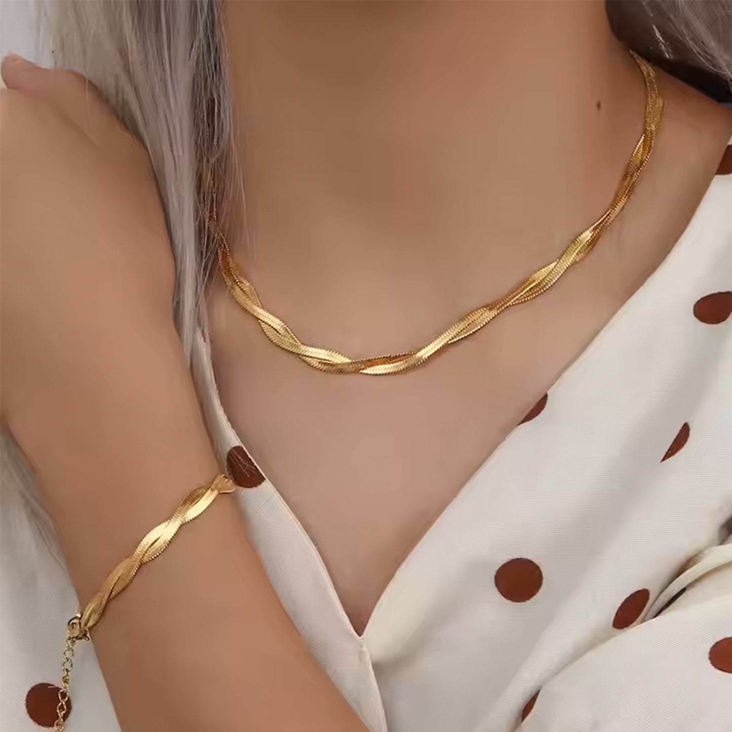 LIVIA Curly Armband