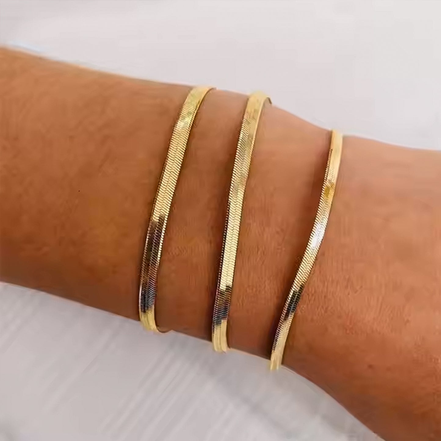 LIVIA Straight Armband